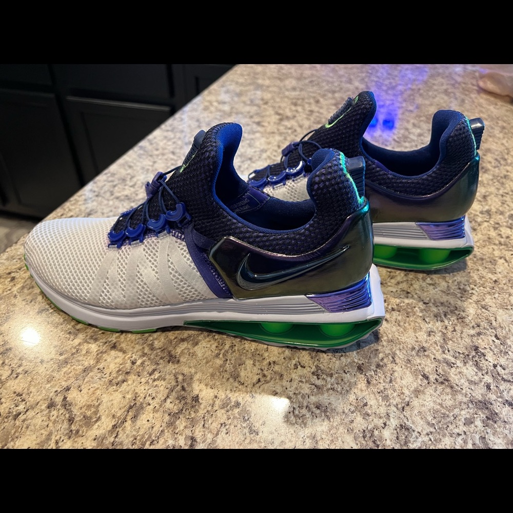 Womens Nike Shox